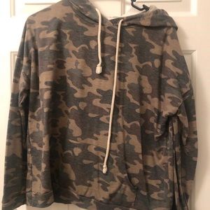 Camo light weight hoodie shirt